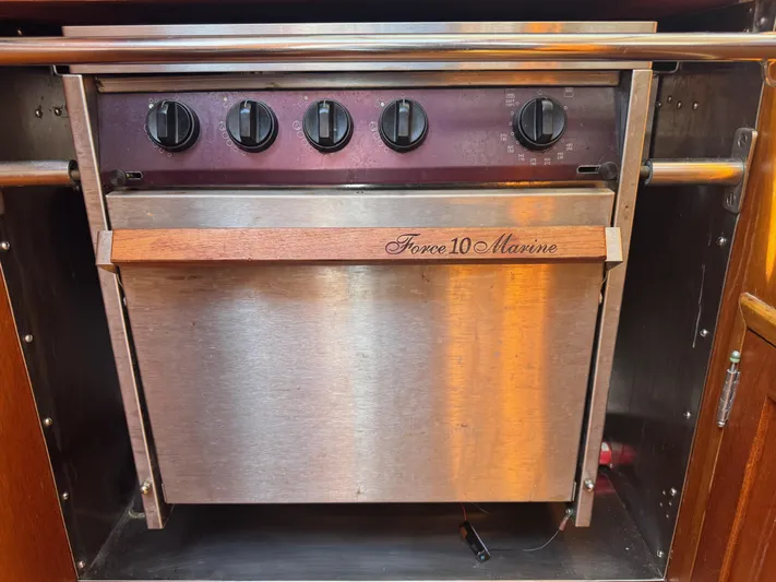 Mirage Yacht Photos Pics 