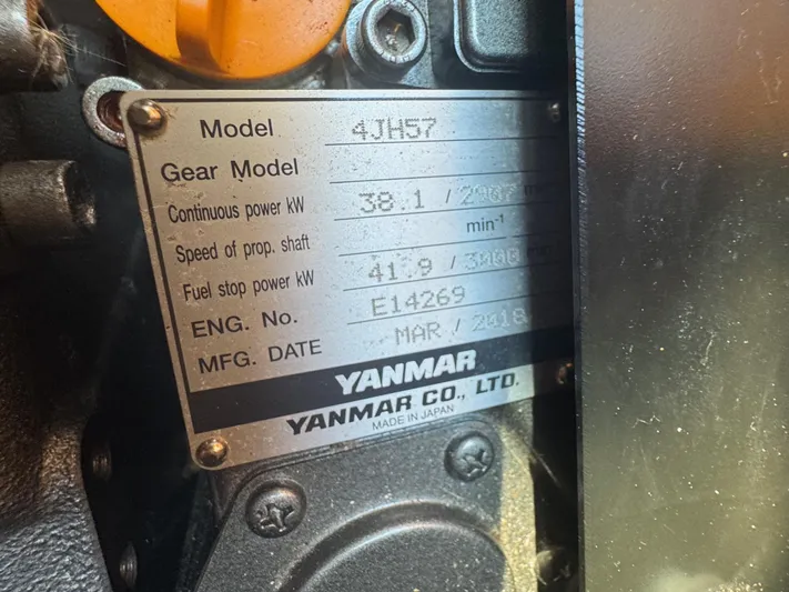 Mirage Yacht Photos Pics 