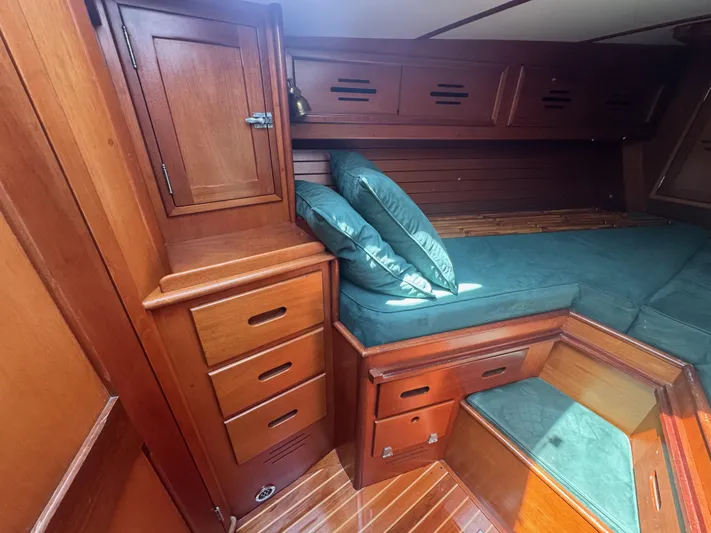 Mirage Yacht Photos Pics 