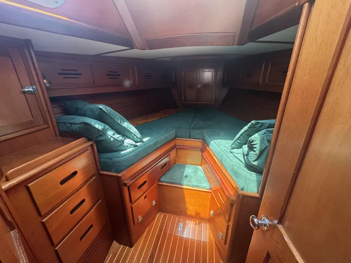 Mirage Yacht Photos Pics 