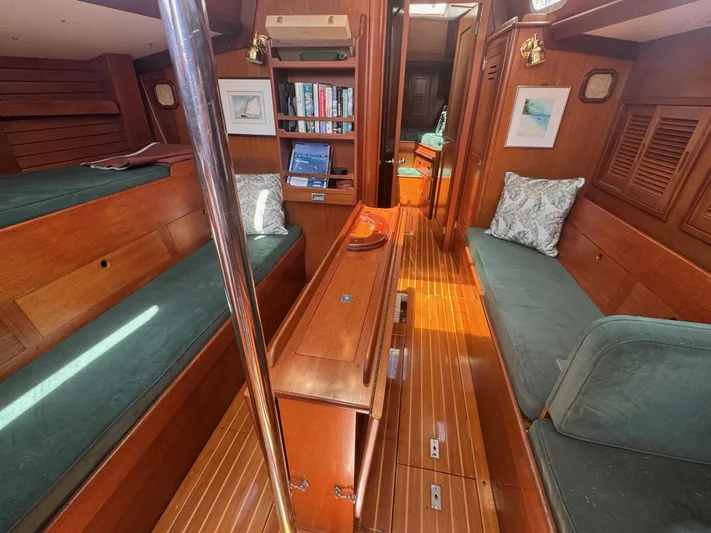 Mirage Yacht Photos Pics 