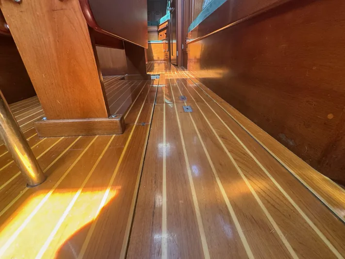 Mirage Yacht Photos Pics 