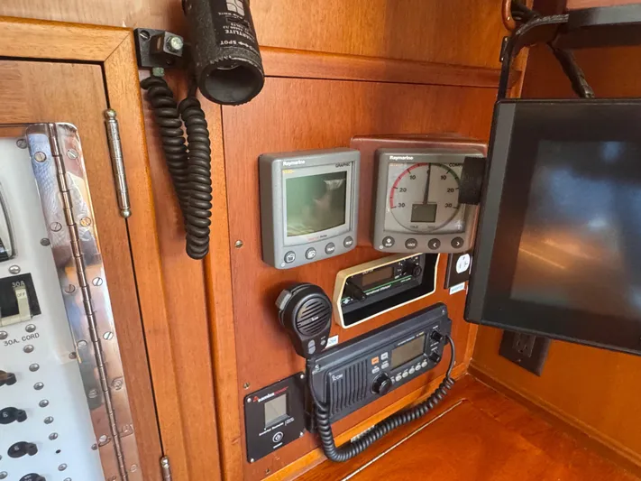 Mirage Yacht Photos Pics 