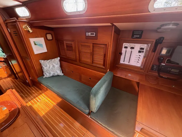 Mirage Yacht Photos Pics 