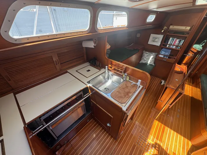 Mirage Yacht Photos Pics 