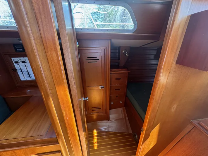 Mirage Yacht Photos Pics 