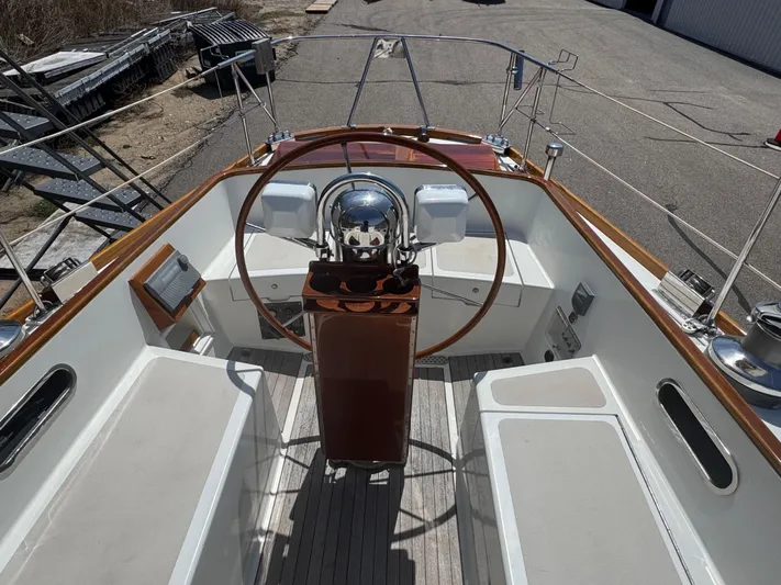 Mirage Yacht Photos Pics 