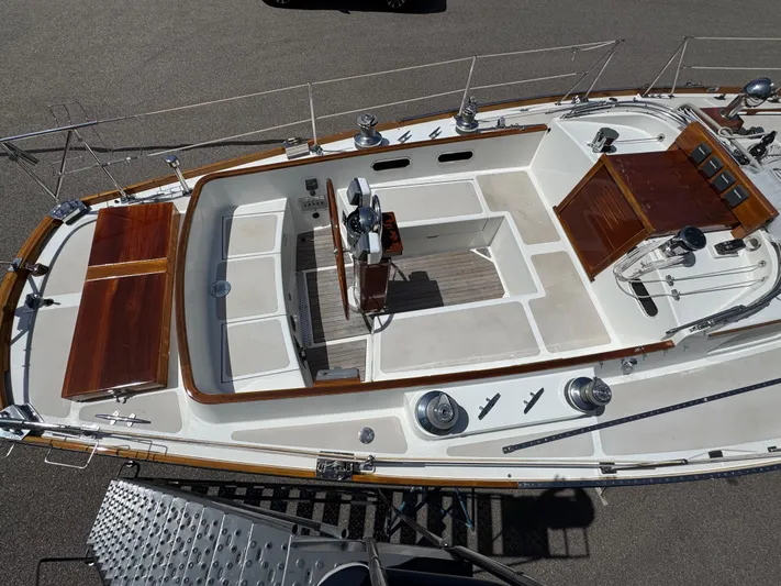 Mirage Yacht Photos Pics 