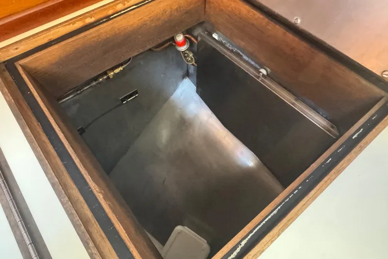 Mirage Yacht Photos Pics 