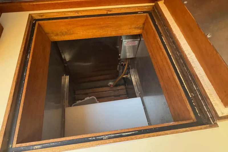 Mirage Yacht Photos Pics 