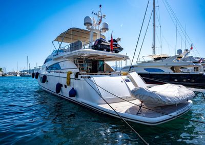 Yacht
