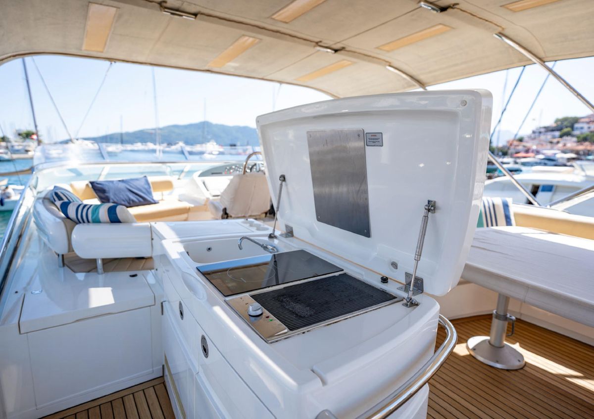 2010 Fairline 79 