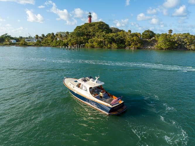 2017 Hinckley Picnic Boat 37 MKIII