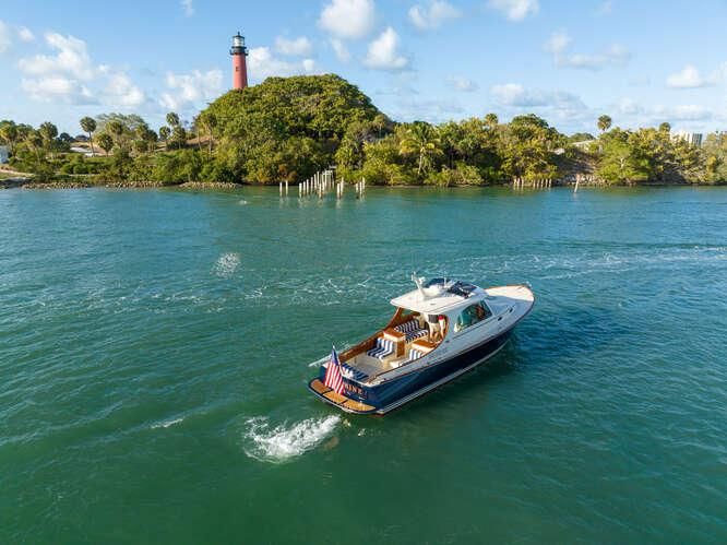 2017 Hinckley Picnic Boat 37 MKIII