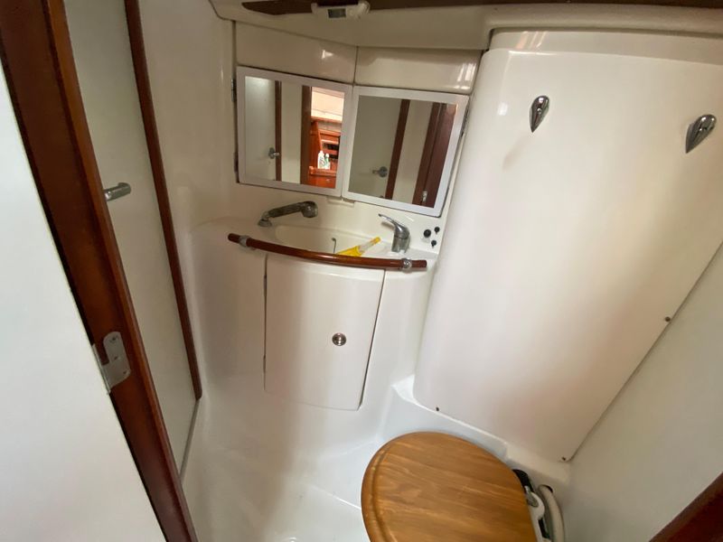 2005 Beneteau 423