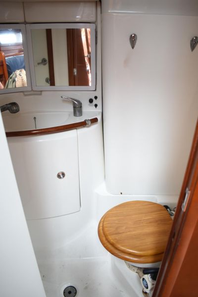 2005 Beneteau 423