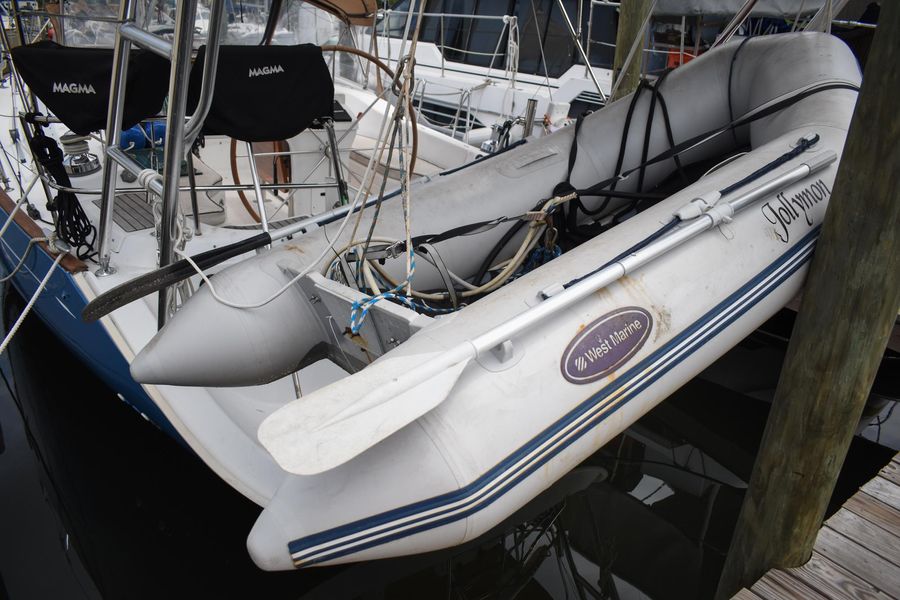 2005 Beneteau 423