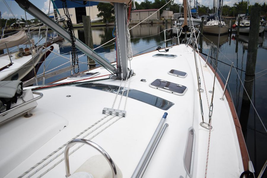 2005 Beneteau 423