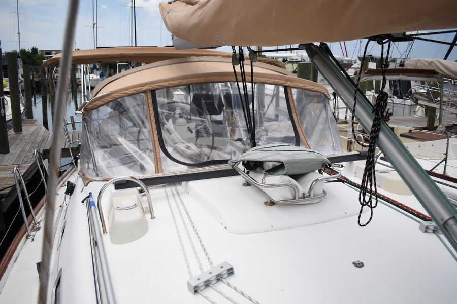 2005 Beneteau 423