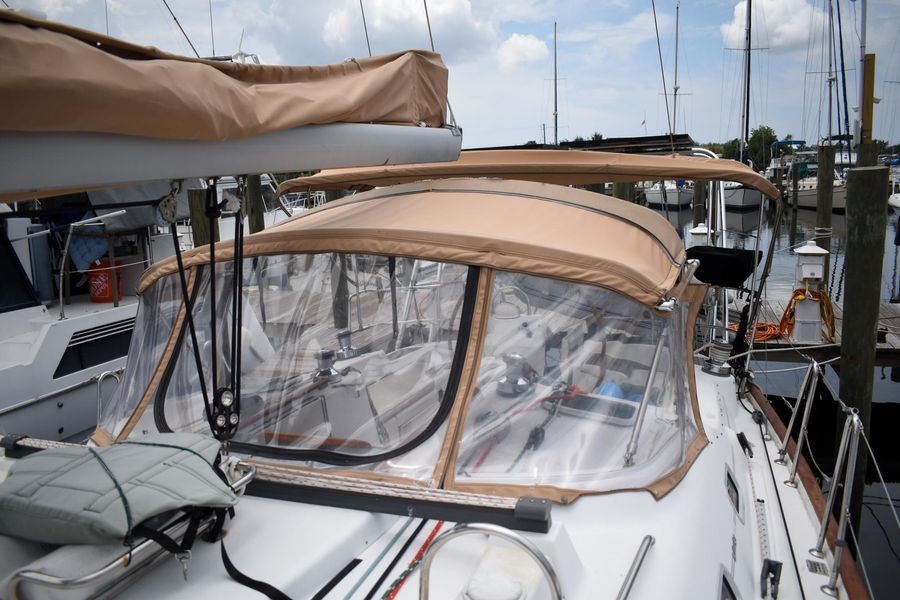 2005 Beneteau 423