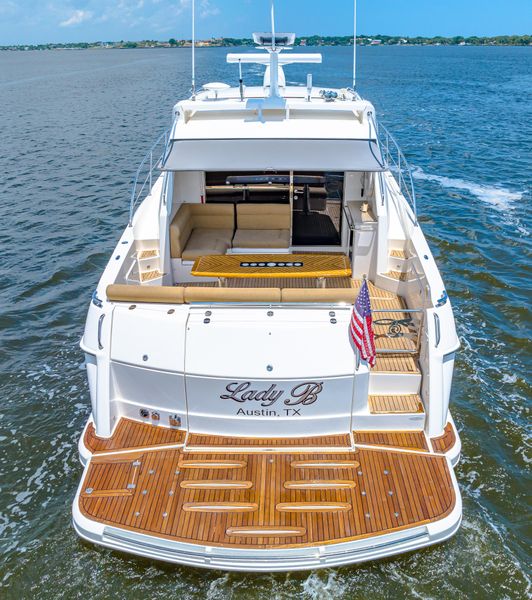 2012 Riviera 5000 Sport Yacht