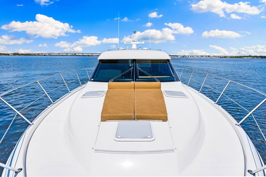 2012 Riviera 5000 Sport Yacht