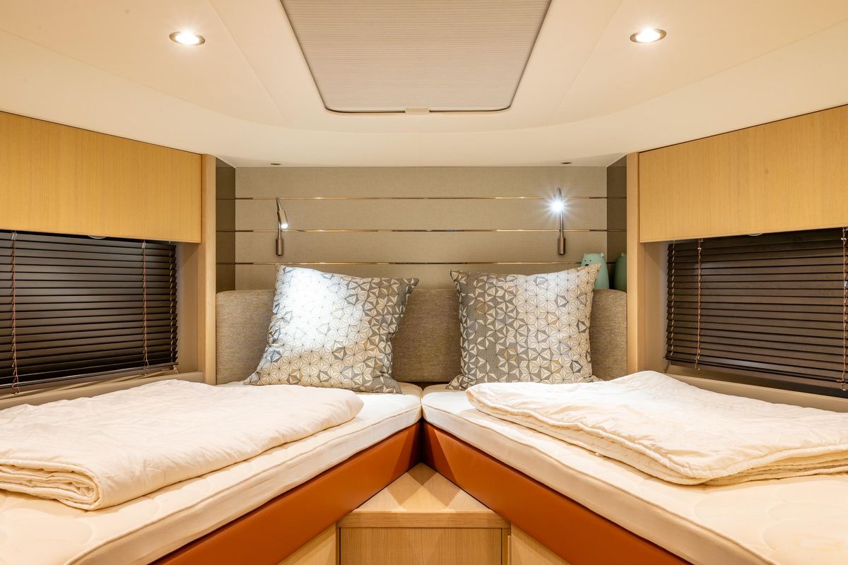 2017 Princess 58 