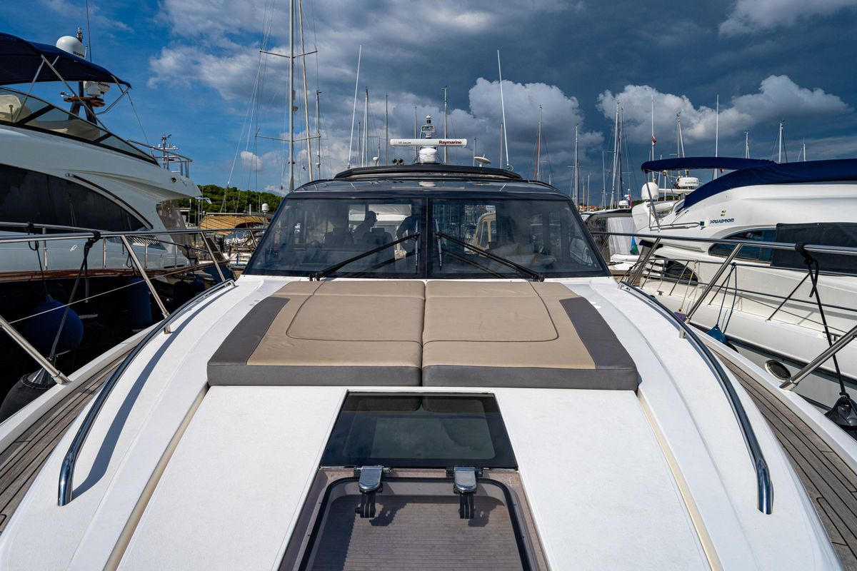 2017 Princess 58 