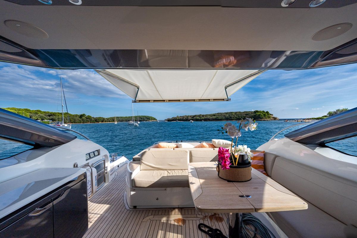 2017 Princess 58 