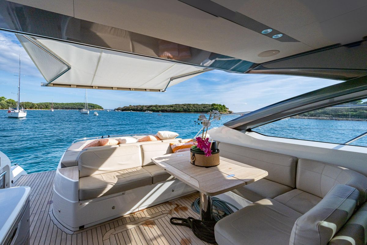 2017 Princess 58 