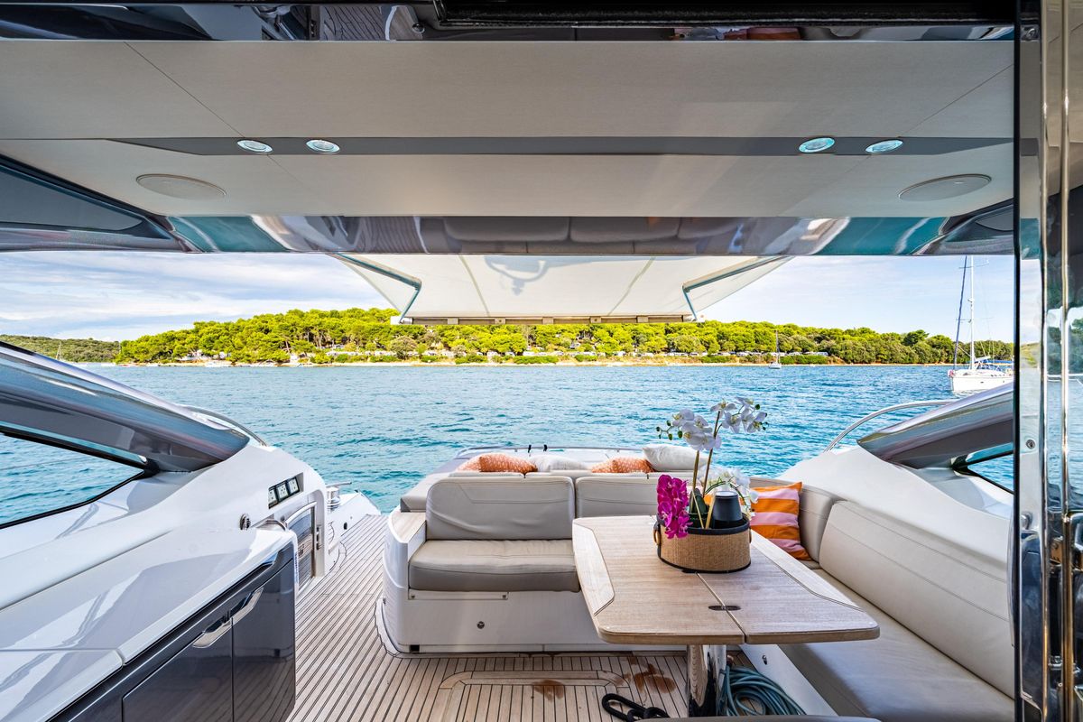 2017 Princess 58 