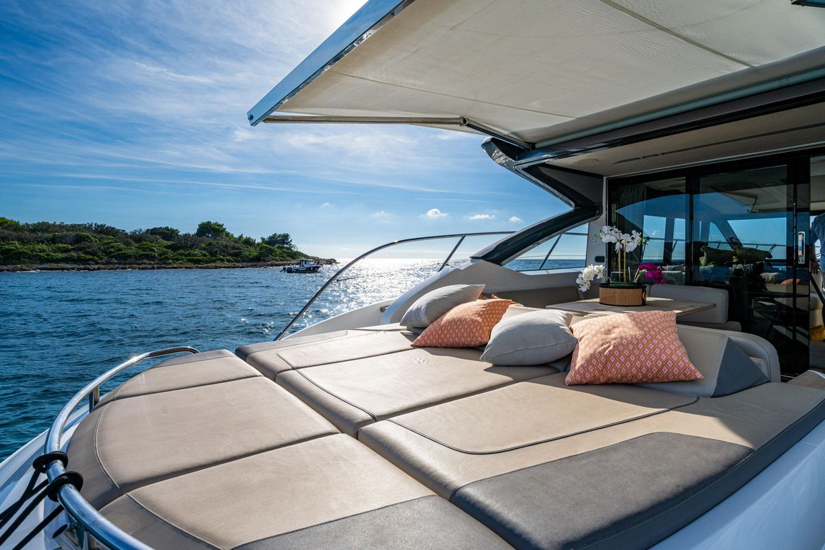 2017 Princess 58 
