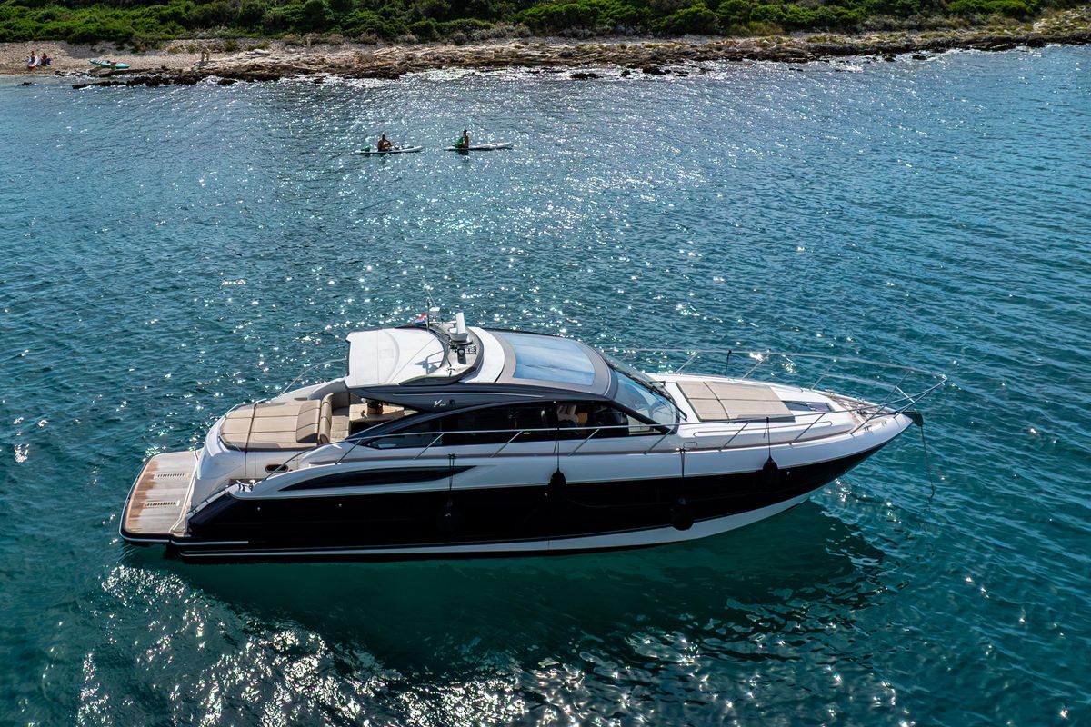 2017 Princess 58 