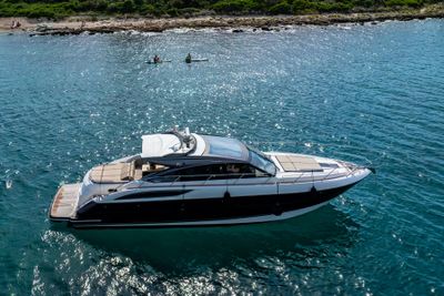 Yacht