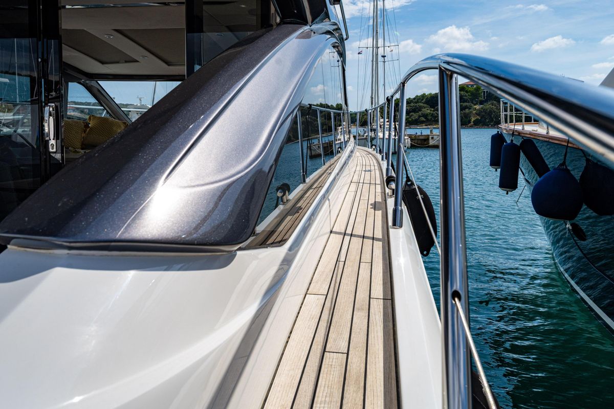 2017 Princess 58 