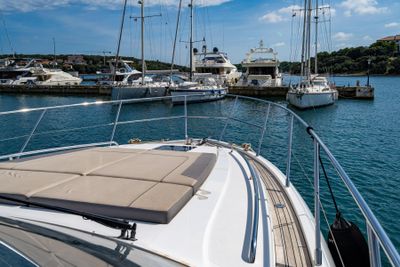 Yacht