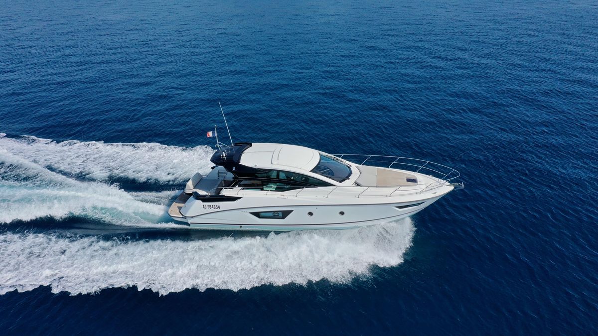 2019 Beneteau 44 