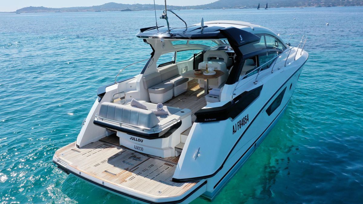 2019 Beneteau 44 
