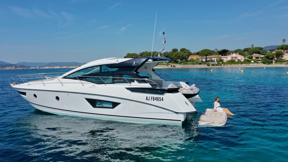 2019 Beneteau 44 