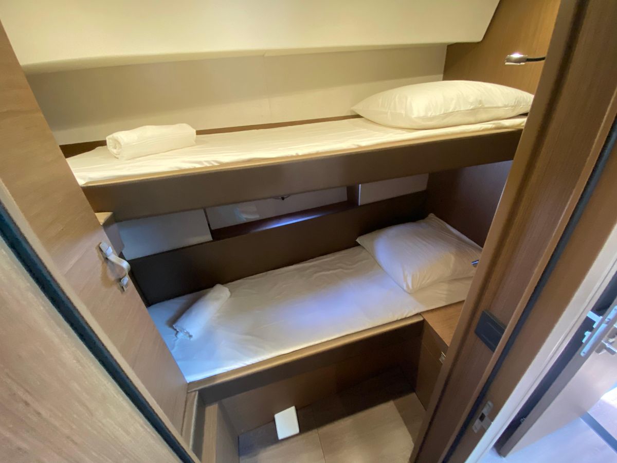2019 Beneteau 44 