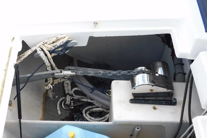 Sail La Vie Yacht Photos Pics Anchor locker of 2007 Fountaine Pajot Mahe 36 Evolution with ropes and winch.