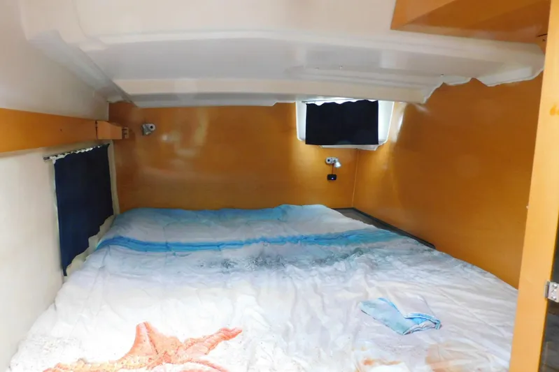 Sail La Vie Yacht Photos Pics Cozy cabin interior of 2007 Fountaine Pajot Mahe 36 Evolution catamaran.