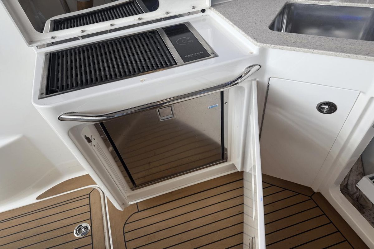 2010 Sea Ray 47 