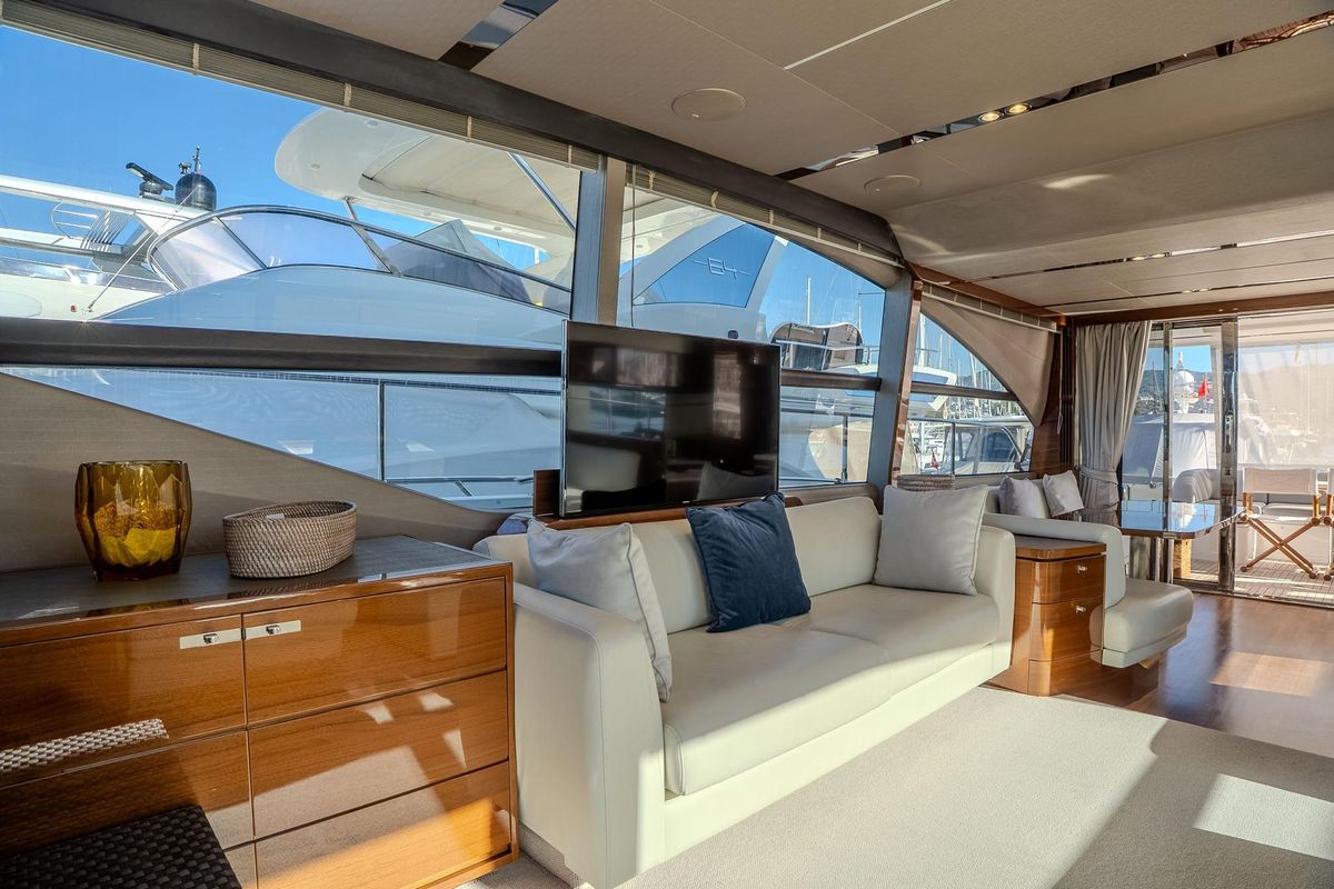 2016 Princess 69 