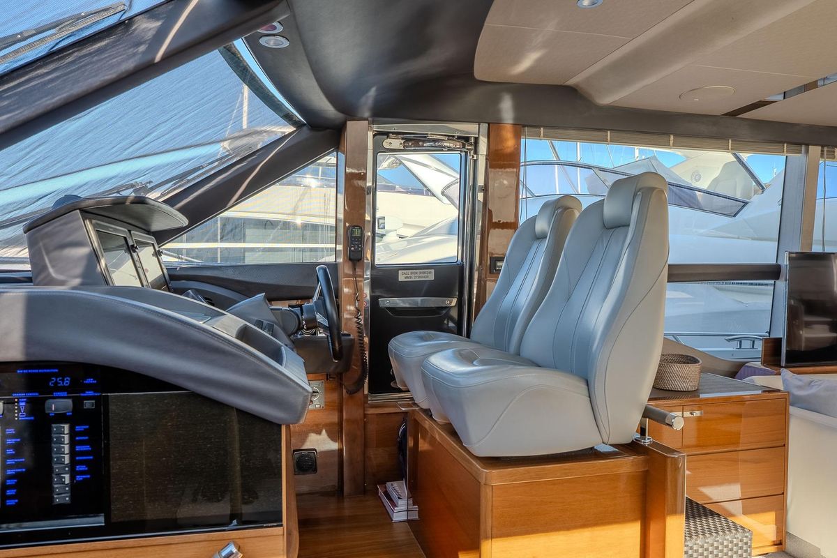 2016 Princess 69 