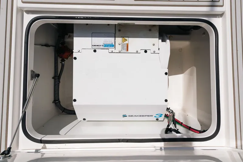 Caymas Yacht Photos Pics Seakeeper 3 gyroscopic stabilizer in 2023 Caymas 401CC boat compartment.