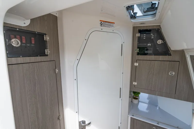 Caymas Yacht Photos Pics 