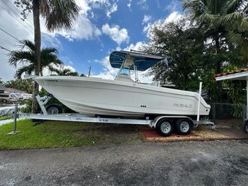 2004 Robalo R260 Center Console