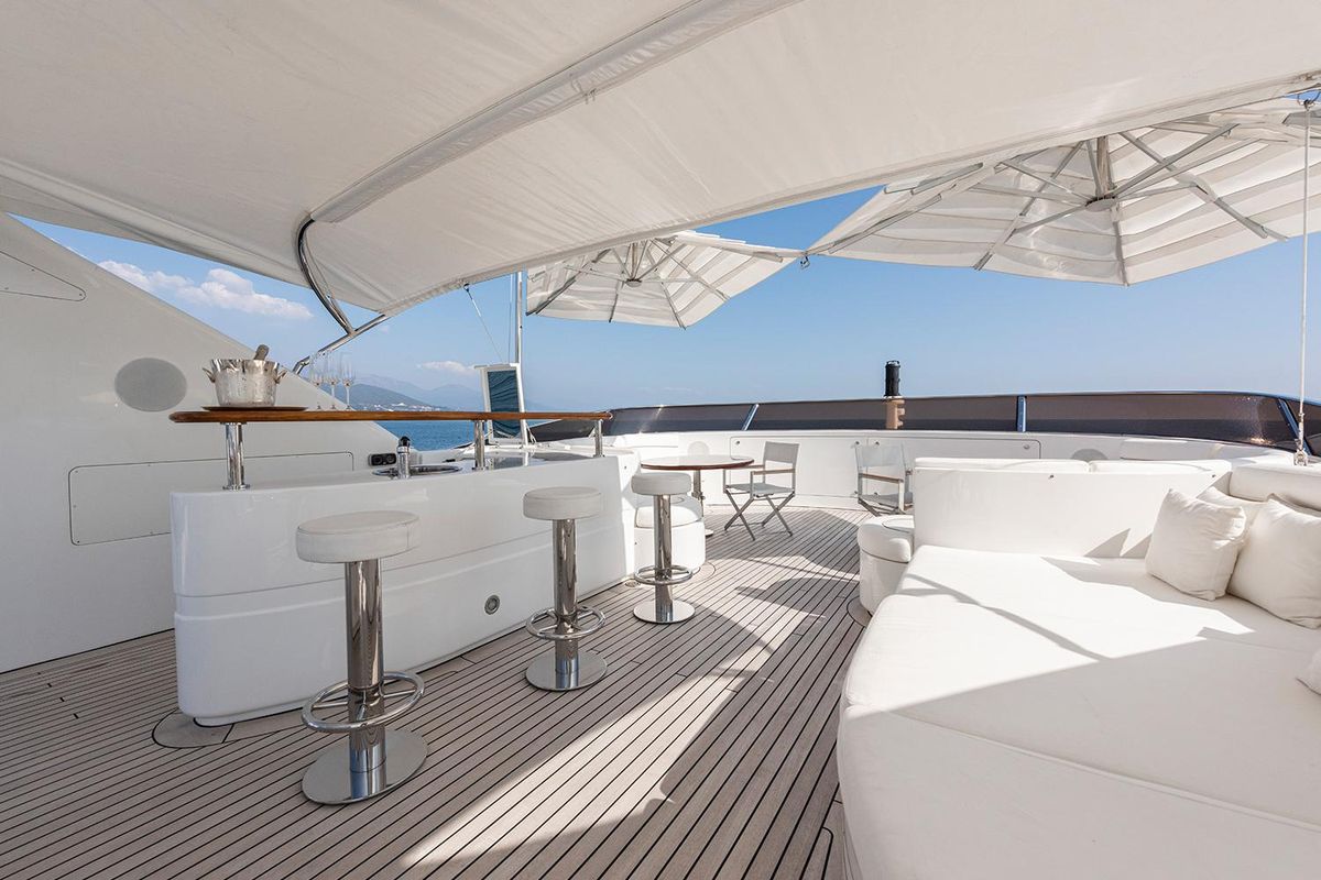 2009 Benetti 120 