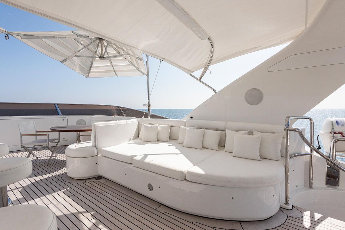 2009 Benetti 120 